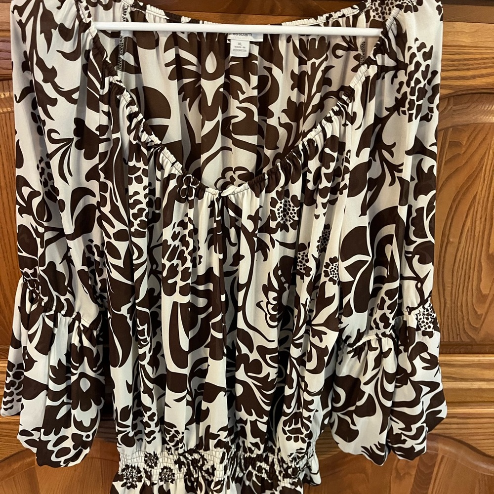Brown blouse with elastic waist